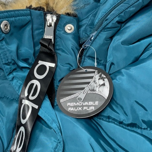 NWT women’s Bebe removable hood puffer jacket, size M - Picture 4 of 9